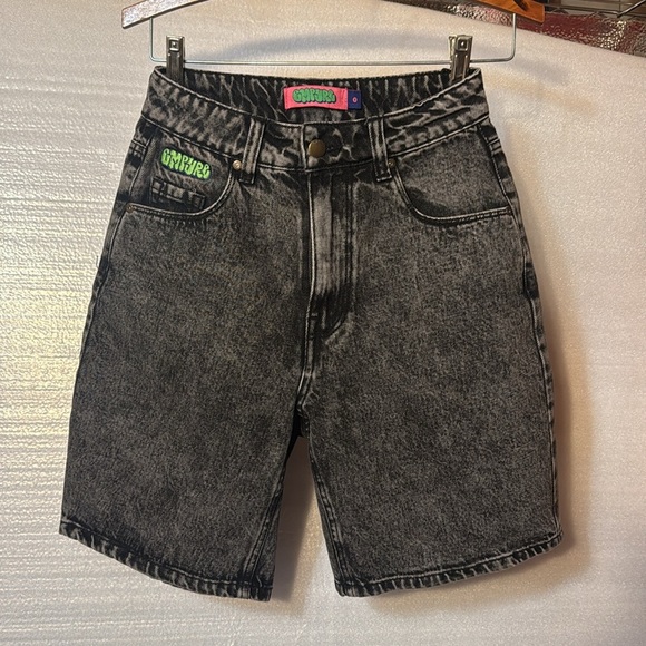 Empyre Tori Black Acid Wash Denim Shorts. Size 0 - Picture 1 of 6